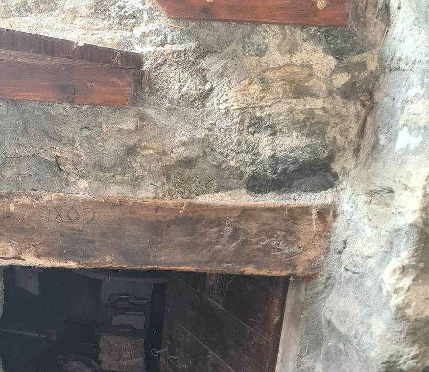 THE LINTEL OF THE CANTINA SHOWING DATE IN 1800s